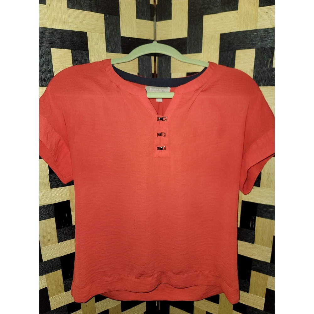 Women's BANANA REPUBLIC Lightweight Orange Blouse With Metal Accents Size SMALL‎